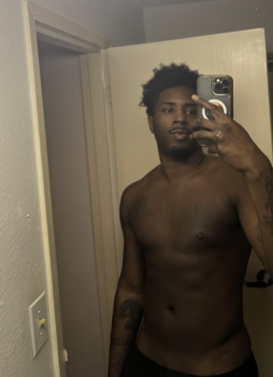 _hasantweets's tweet photo. bout to goon for a few hours 😩🍆 https://t.co/zTdEVPVJqD