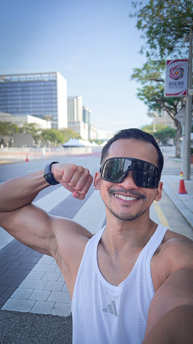 nicezam 🇲🇾 tweet media