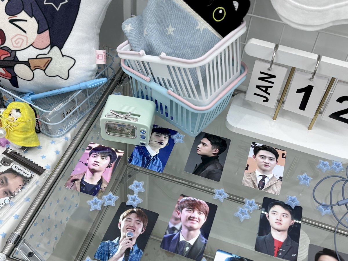 DO_therock's tweet photo. 𝘿.𝙊. 𝙏𝙝𝙚 𝙍𝙤𝙘𝙠! 🎸 

오픈했습니다! 2층으로 올라와 주세요 💕 https://t.co/nfBBmIaKJI