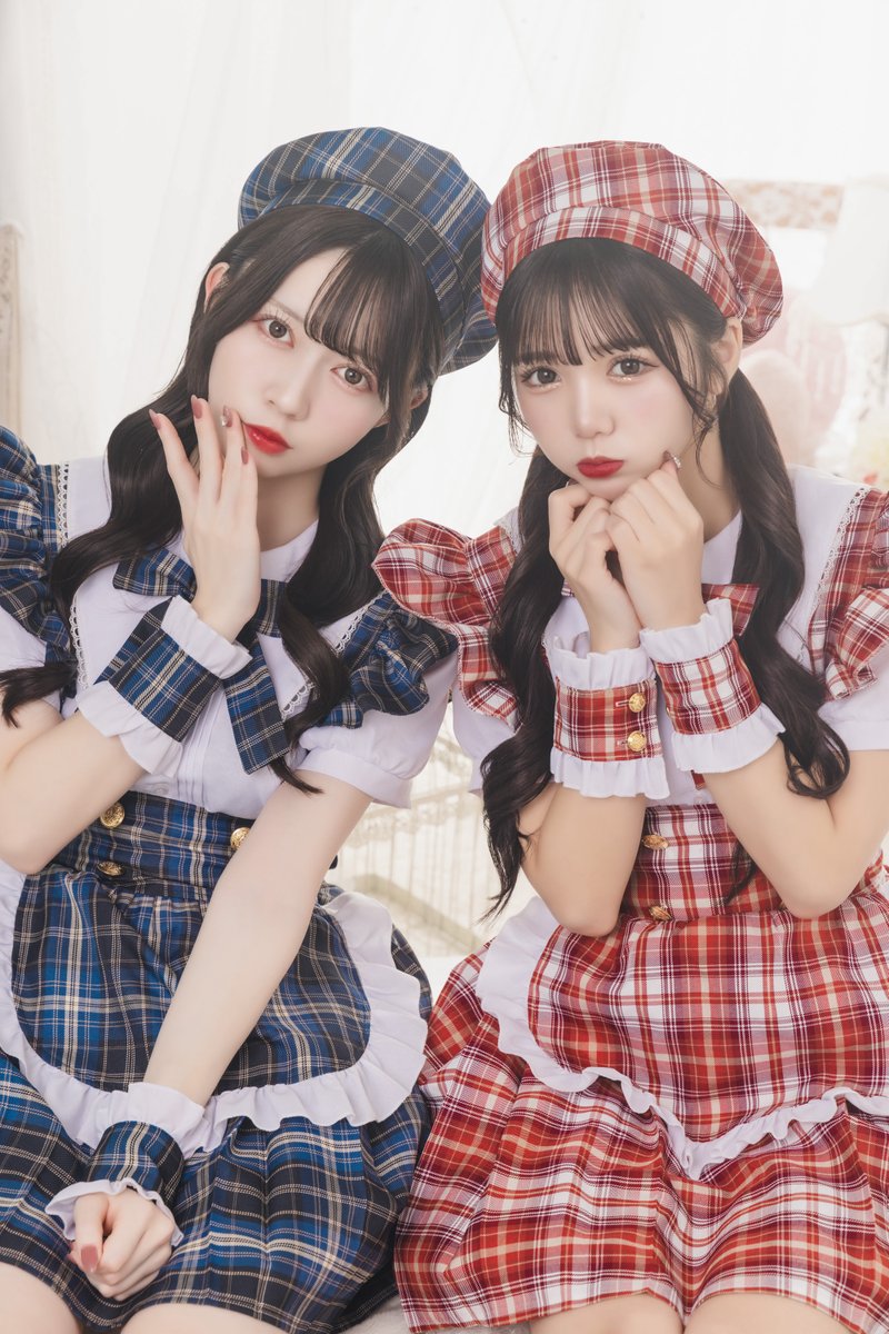 CLEARSTONE_info's tweet photo. 紗和ちゃん＆永瀬さらちゃんが着用しているのは
#リリパレ アイドルチェックメイド🎀
カラバリ豊富で、ステージ映えするチェック柄がポイントです♡
https://t.co/7svVnHcng4 https://t.co/f7js2g4GyR