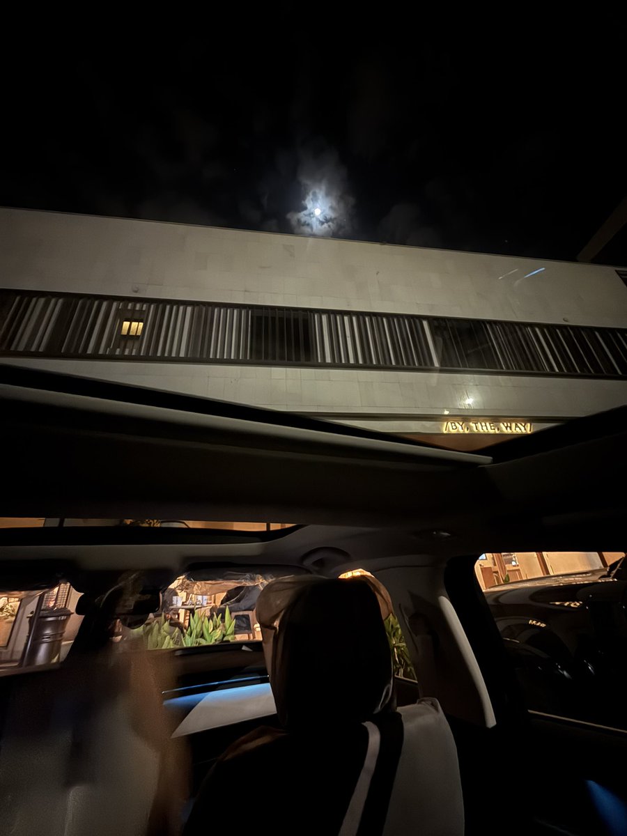 llopxi's tweet photo. 🌑 https://t.co/06Ug4m2mwQ