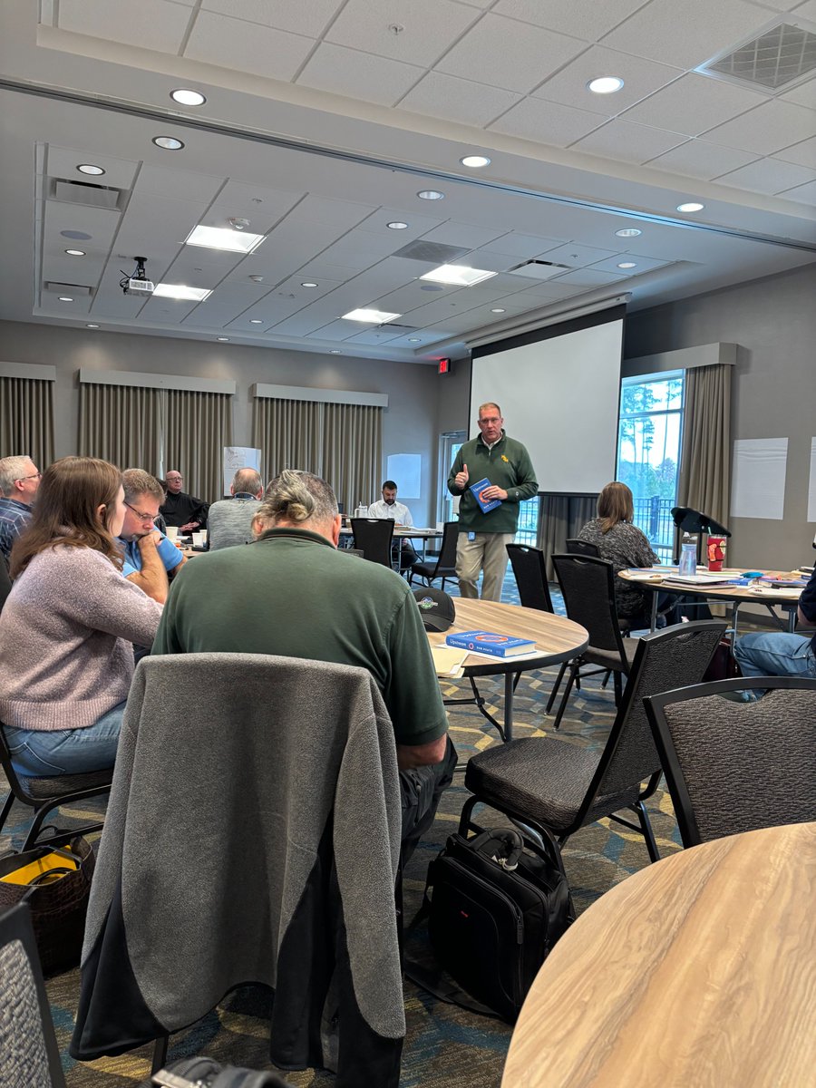 redbrickhill's tweet photo. Grateful to my longtime friend @DrJRaley for the opportunity to work with Goochland County on building strengths-based leadership team today. Incredible people doing meaningful work in Virginia. #StrongNotWrong #leadership https://t.co/sjuw0Txj0R
