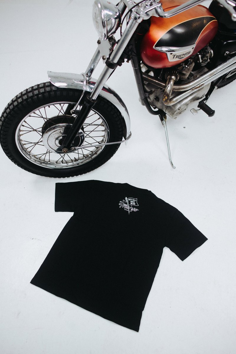 Fresh from the darkness ‼️
Let’s check and see, our material heavy weight cotton with good quality from good drunk people watching, no guarantee, but make you definitely cool‼️

Code : Ts Fork Circle 
Price : Rp 325.000

Let’s support your local builder ‼️