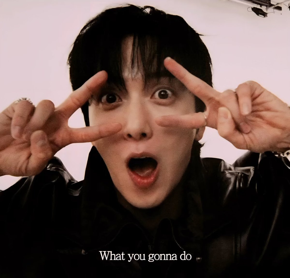 데드 바이 데이라이트의 도쿄 구울 챕터 35가 4월 2일 방울. 켄 카네키를 킬러로 소개합니다. 이것은 9년차를 위한 마지막 라이센스  챕터를 표시합니다. 오전 8시(PT)에 선보이는 라이브스트리밍을 놓치지 마세요.  https://www.videogamer.com/news/dead-by-daylight ..., image size:1200x1150