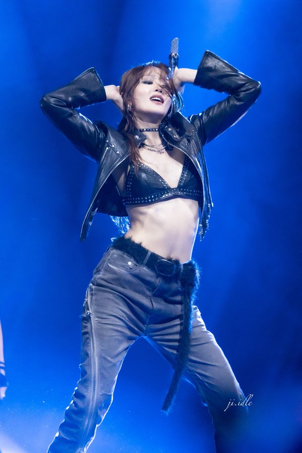 idle's mama 2025 performance hit 2M views on youtube so i'm