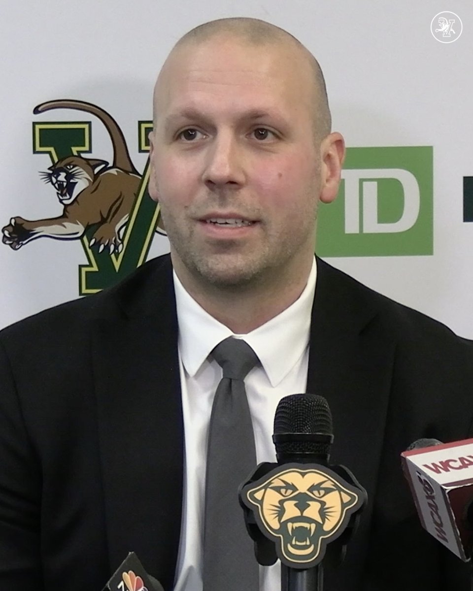 UVMmhockey's tweet image. Head Coach Steve Wiedler addresses the media following the Catamounts 3-2 win over No. 16 Northeastern, their 3rd league win over a ranked club this season - youtube.com/watch?v=oggrED…
#802Hockey