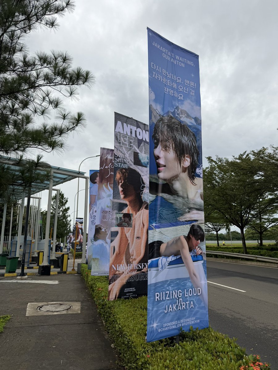 letmeloveanton's tweet photo. these anton banners…. MICHIN https://t.co/xdBWfcNCUM
