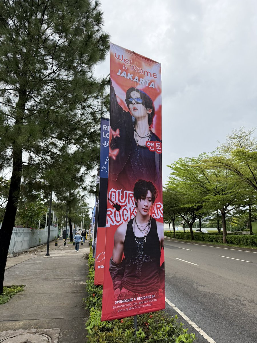 letmeloveanton's tweet photo. these anton banners…. MICHIN https://t.co/xdBWfcNCUM