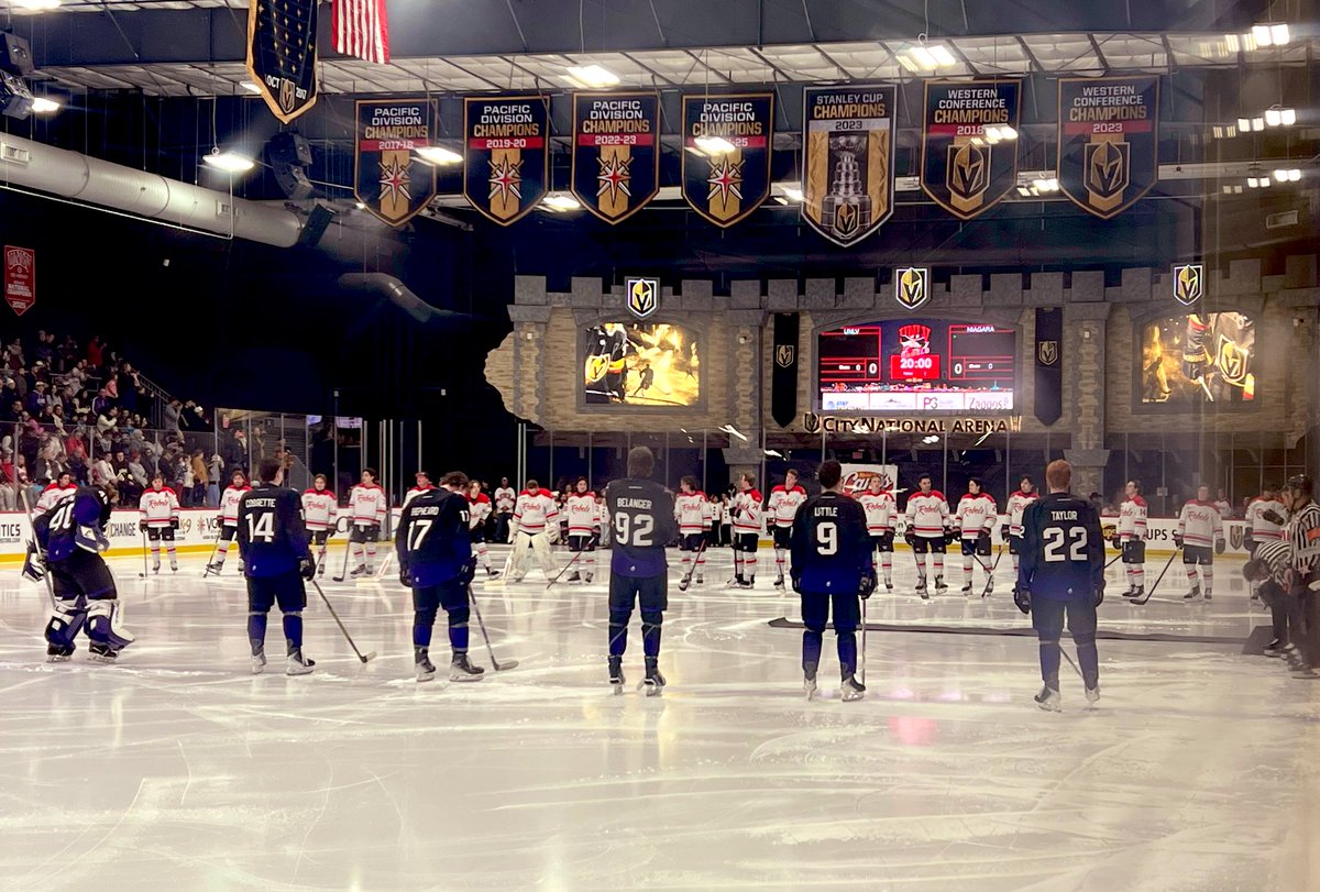 smarsh91's tweet photo. Back on the ACHA scene tonight as their season resumes.  What a matchup this weekend @CityNatlArena. #3 Niagara taking on #4 @UNLVRebelHockey. First ever meeting between the schools. 

And @MercedesLV from @Mix941 getting it going with the ceremonial puck drop! @ACHA_ITHSW https://t.co/EzryiUGXxP