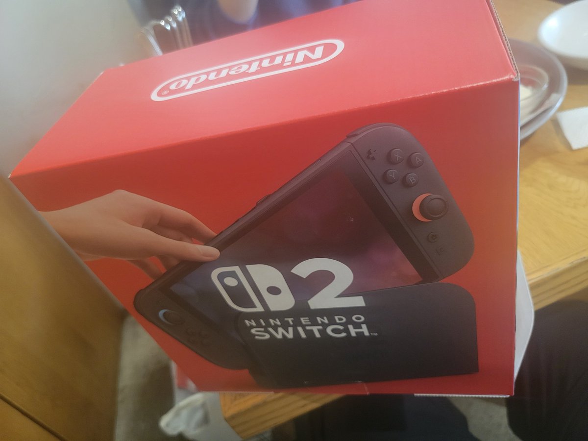 kikkun_games's tweet photo. ふらっと入ったお店にSwitch2置いてあって、定価売りだったから買っちゃった。 https://t.co/PwaW9IVlO8