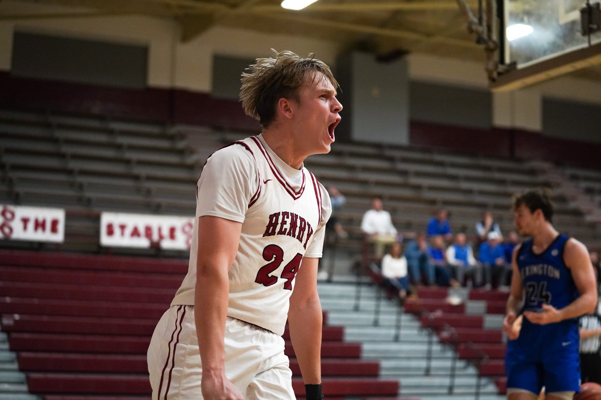 hcsports's tweet photo. Photos from Henry County's 2A Section 5 Championship win over Lexington Catholic: 

@HenryAthletics https://t.co/ZcYSkVvyM2