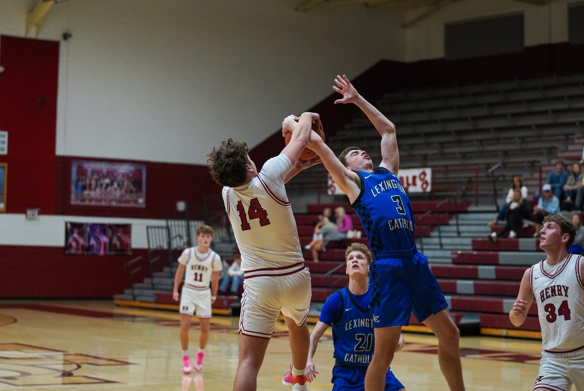 hcsports's tweet photo. Photos from Henry County's 2A Section 5 Championship win over Lexington Catholic: 

@HenryAthletics https://t.co/ZcYSkVvyM2