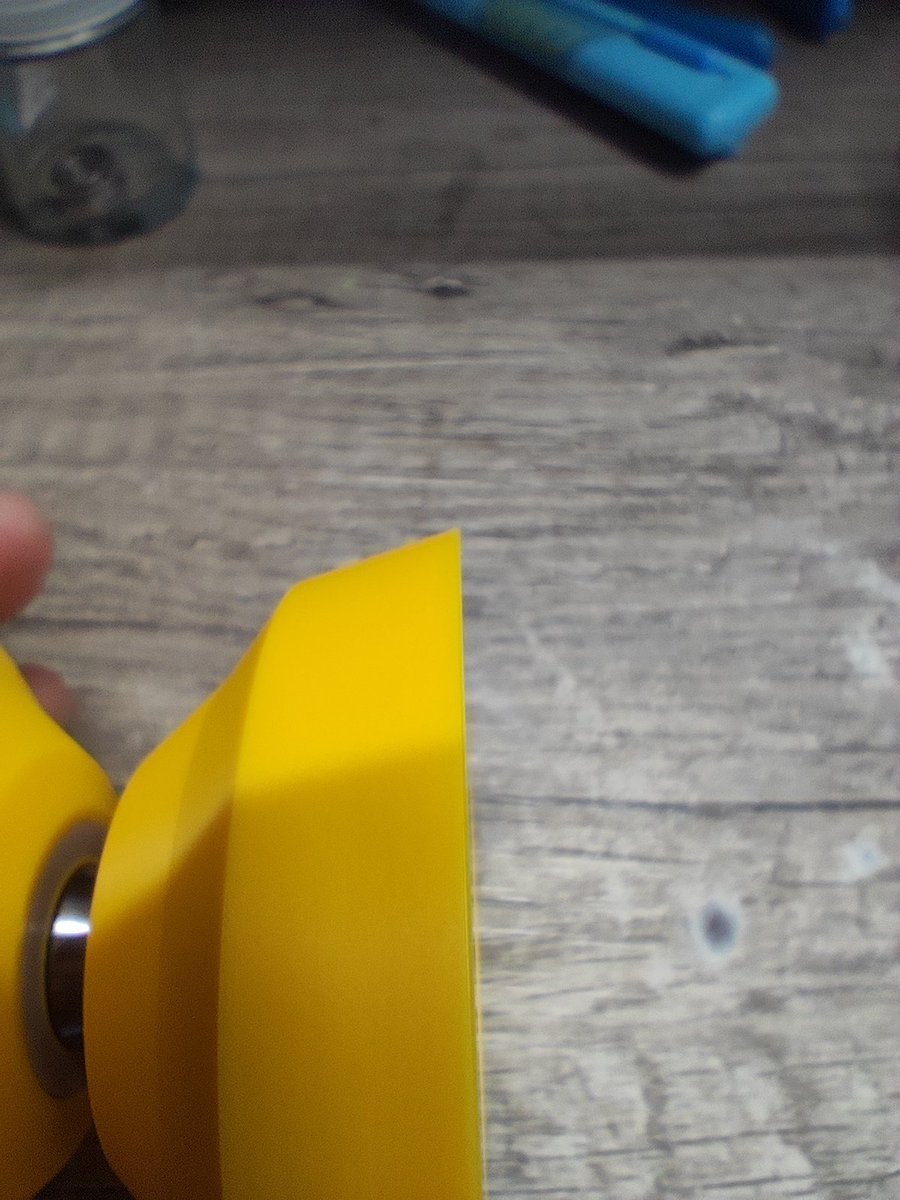 設計した方。
R取る設定ないから、あっちでやってくれんかと持っただよ。
これただの丸のこだよ、、、、
ポリゴンラインでR取れってか