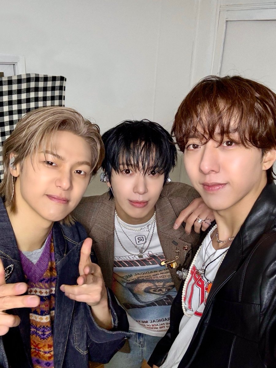 [📸] CNBLUE (씨엔블루) - Killer Joy

뛰어놀고 싶어질만큼 신나는 노래방 라이브 with CNBLUE

🎙️ youtu.be/CAZ9AH5P-RA

#CNBLUE #씨엔블루 #3LOGY #Killer_Joy
#NORAEBANGLIVE #노래방라이브 #Lyric_Live_Clip #StudioAZeed #AZeed #스튜디오아제드 #아제드
<a href="/official_CNBLUE/">CNBLUE</a>