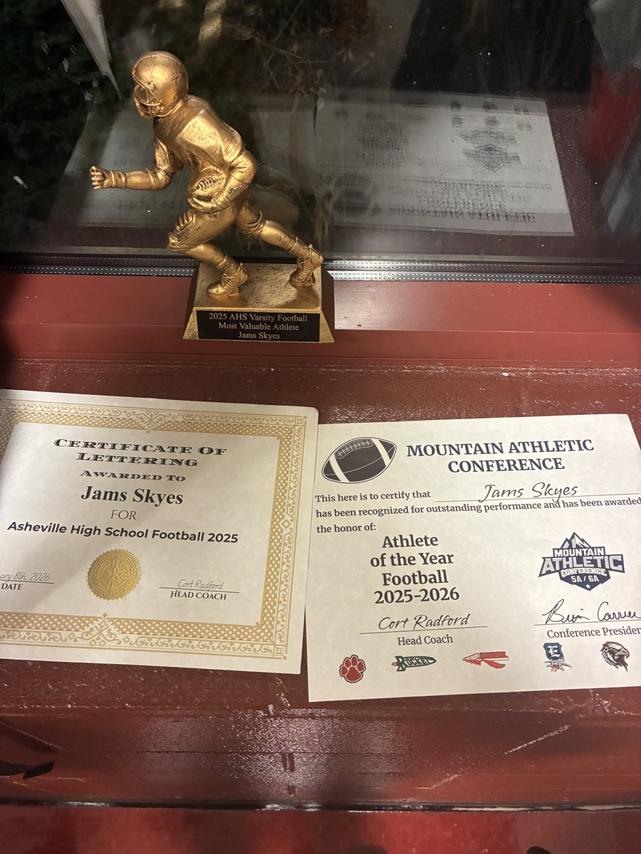 After a great sophomore season, I’ve been given athlete of the year of 5/6A Mountain football conference. <a href="/AHSCougarsFB/">Asheville High School Football</a>