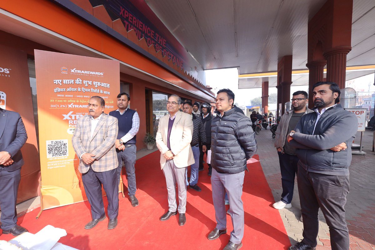 Fuel up and earn more! Customers can now enjoy 3X XTRAREWARD points on fuel purchases of ₹300 or more at select ROs in Kanpur. This Customer Day, IndianOil celebrates you by reinforcing its commitment to superior service and long-lasting relationships. <a href="/IOCL_UP/">IOCL Uttar Pradesh</a> <a href="/DirMktg_iocl/">Director (Marketing), IndianOil</a>