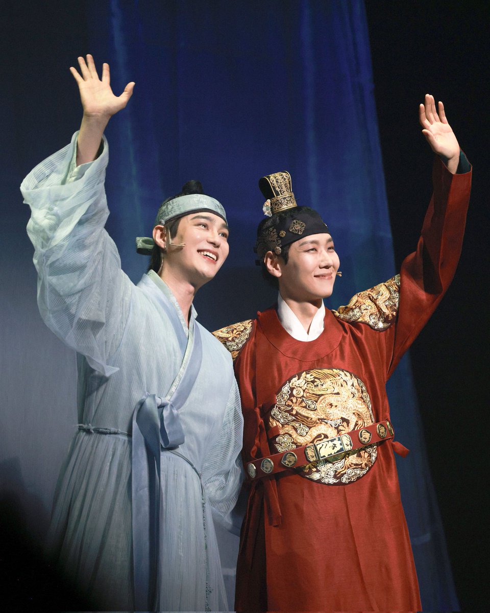 260106
한복남 커튼콜