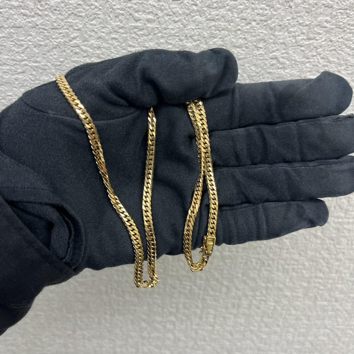 おはようございます😁 3連休初日の新宿は気持ちの良い天気です♪ 金相場は海外のリアルタイムレートも好調に推移しておりますので20時30分まで全力でお買取させていただきます‼  貴金属のご売却を検討されている方は是非当店へご相談下さい😁 ＃金買取 ＃新宿 お問合せ ...