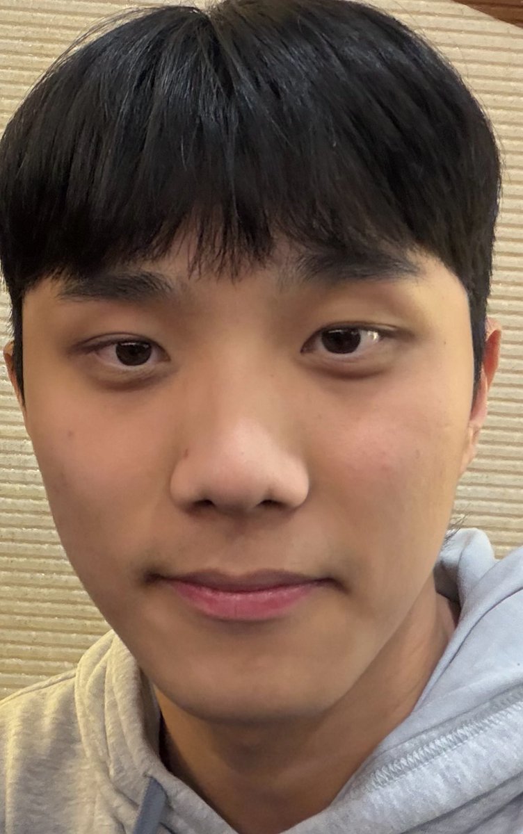 강식당 후기

작년보다 재밋고 테이블당 선수가 고기구워줌 우리테이블에는 윤정빈선수가 고기구워줬고 소통도끊임없이하고 진짜 체할거같았지만 배부르게 먹고옴