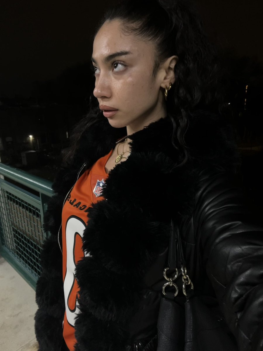 girly friendston tweet media