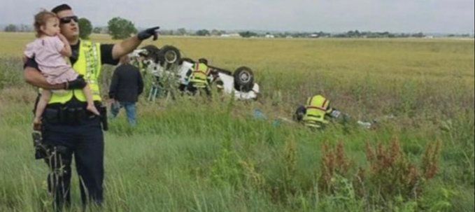 fasc1nate's tweet image. Police officer pictured distracts a little girl after her father lost his life in a car accident.

The most haunting photos ever taken: bit.ly/46yA996