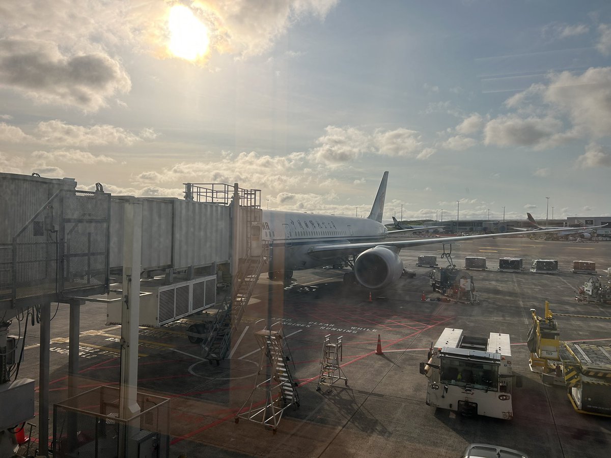Permaculture_NZ's tweet photo. オークランド空港なう。無事チェックイン。これから北京へ飛びます。

#確定メールが来ず焦る https://t.co/4Zxy7xLplH