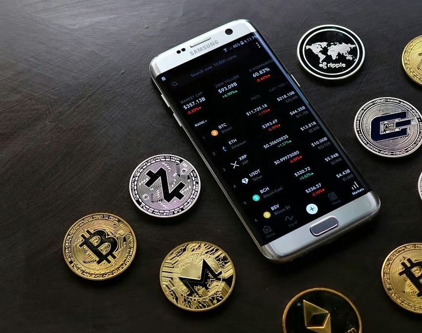 delaytruth_'s tweet photo. Stablecoins are going mainstream in the UAE! With the new dirham-backed AE Coin, digital payments are faster, more stable, and seamlessly integrated into everyday finance.   https://t.co/ZQag4u5Y22 https://t.co/bteIctuwxc