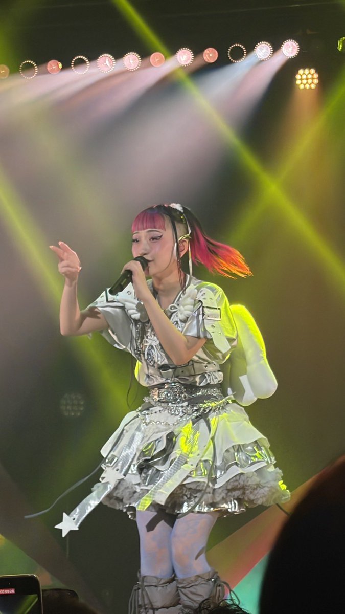 megashinnoske's tweet photo. 2025/12/26
水カンzepptour in 名古屋
サイン入タオルゲットしました!!!!
数年前から度々参戦しとるが、もう最高のライブでした!
目の前来てくれた、初wtボール、タオル等々もう忘れれないライブになりました😊
#水曜日のカンパネラ
#詩羽
#UTAHA
@wed_camp
@utaha_89_id_ https://t.co/CbbFvLt8r8