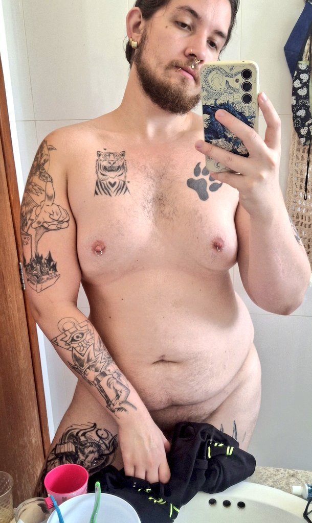 MatheusGreowtty's tweet photo. #gay #bear #fatguy #bearcub #photo #publicgay #ExhibicionismoPúblico
#fetich #tatoo 
 Wataa 📷 https://t.co/HpaMirdP1t