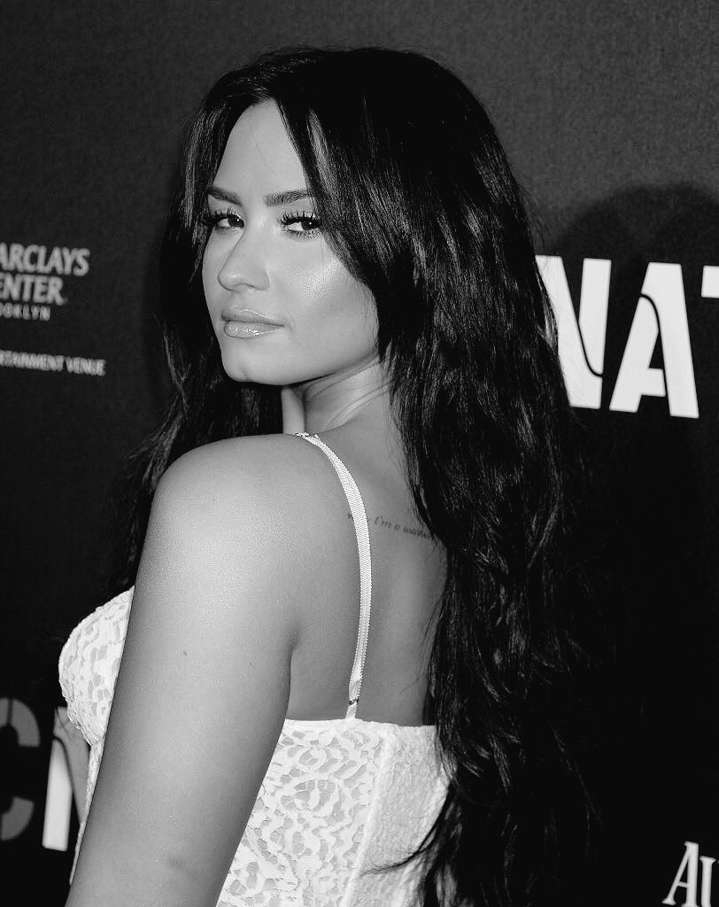 demisgallery's tweet image. demi lovato, 2017.
