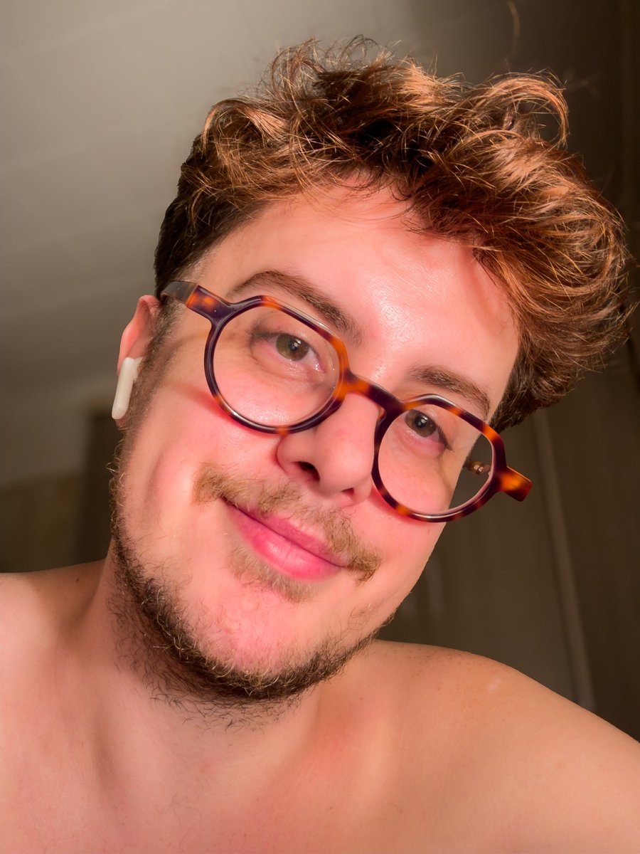 tchellx's tweet image. 