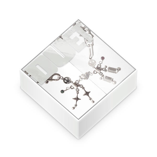 TOWER_KPop's tweet image. ＼\👫 中毒者続出中 👫/／

#ZICO × #幾田りら のコラボ曲“#DUET”
豪華仕様のMerch Ver.大好評発売中👫❤️

中毒になってしまった方はコチラから👀👇
tower.jp/article/featur…

#지코
#BlockB #ジコ
#Lilas #YOASOBI
@zico_koz

@ikutalilas