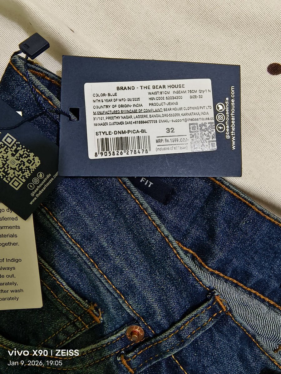 ConsumerFo80923's tweet photo. @myntra @jagograhakjago 
I purchase axjeans from Myntra but I recived wrong jeans of same brand from Myntra I already raise a return request but everytime reject myntra is a fraud, my order no is:-Order Number: 1319398-4636611-5098803 https://t.co/cEEyBbQTFE
