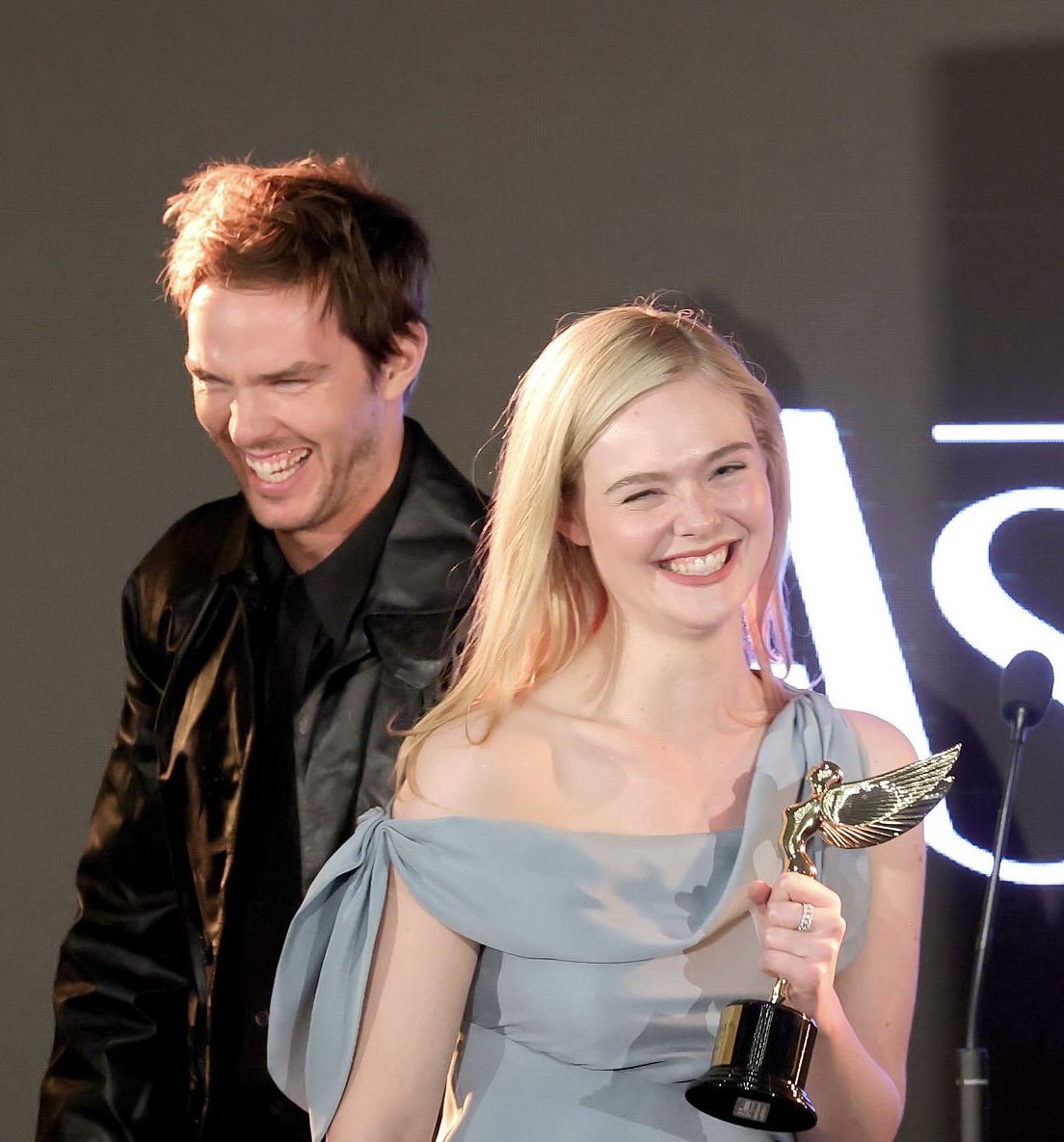 Media Updates (@mediaforupdates) on Twitter photo 