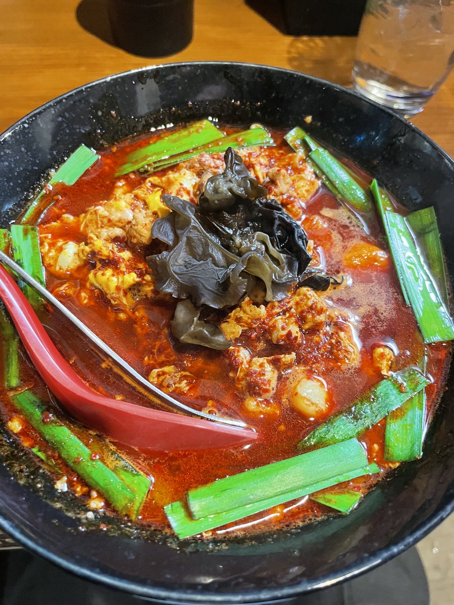 joaquinDfelix's tweet photo. 今年最初の辛いやつ。
辛麺椛30辛ストレート麺
#辛麺 #ラーメン https://t.co/VkRNwNiZjJ
