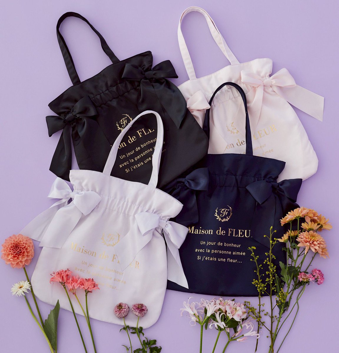 ロベルタガンドルフィ 新品未使用 フリルにリボン クッション.ティッシュカバー 着るビーズクッション】ハナロロ POPUPストア 開催決定！ 新宿マルイ