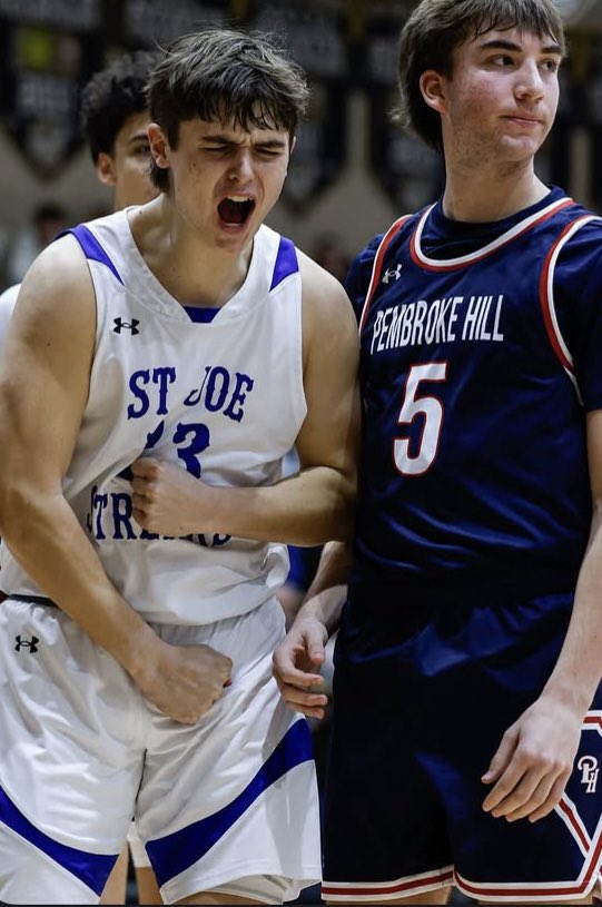 Leave it all on the floor. Enjoy each minute as a Saint. <a href="/GoAquinasSaints/">GoAquinasSaints</a> <a href="/RL_HoopsKS/">RecruitLook Hoops Kansas</a> <a href="/NicSabers/">Nic Sabers</a> <a href="/PrepHoopsKS/">Prep Hoops Kansas</a> 💙💛 
📸 <a href="/Woods_filmz/">woods dowdy</a>