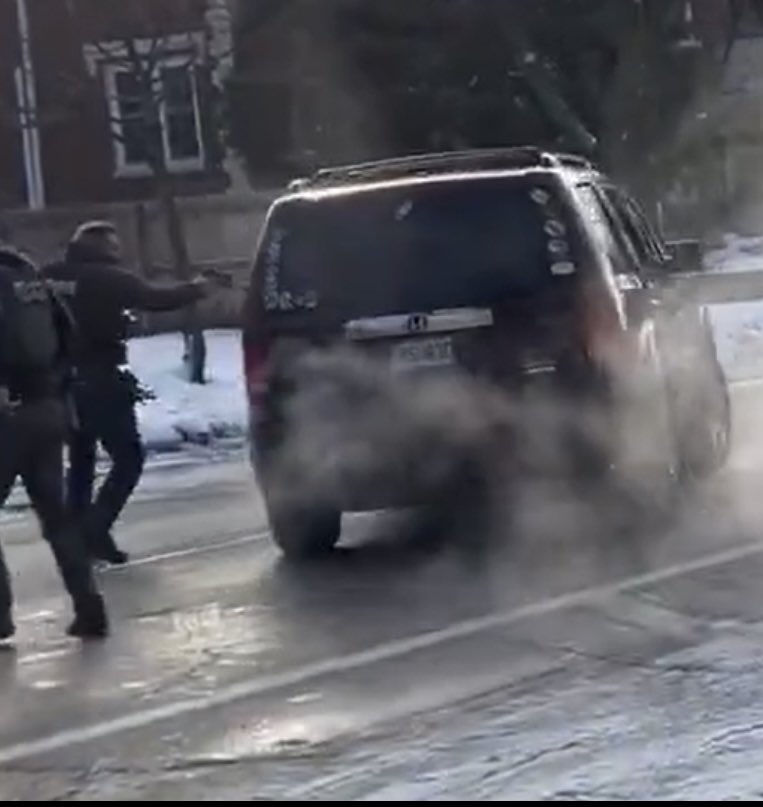 leahwela's tweet photo. @cynthialowens @DonDonBonJovi @PFunkCato @Provokatov show me a video that shows her clearly hitting him, and doesnt show him continuing to fire after the car was away from him. ill wait. https://t.co/f36f8xTtdB