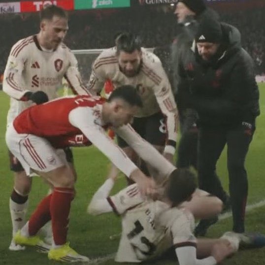 The <a href="/gabimartinelli/">Gabriel Martinelli</a> and  Connor Bradley incident highlights how the prem need to double down on  players pretending to be injured to run down minutes… what happens to cards for diving etc? Absolutely abhorrent behaviour, but it wouldn’t happen with sterner refereeing#varisshite