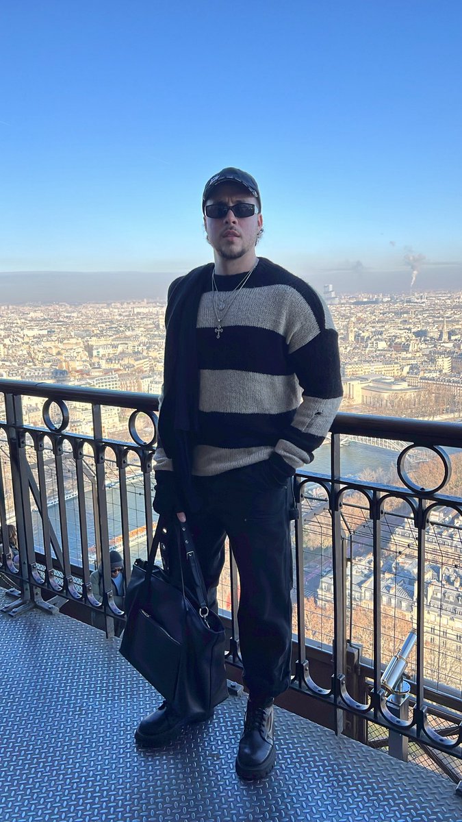 HNicolasCornejo's tweet photo. New years paris 2026 https://t.co/2d4vLb9e1K