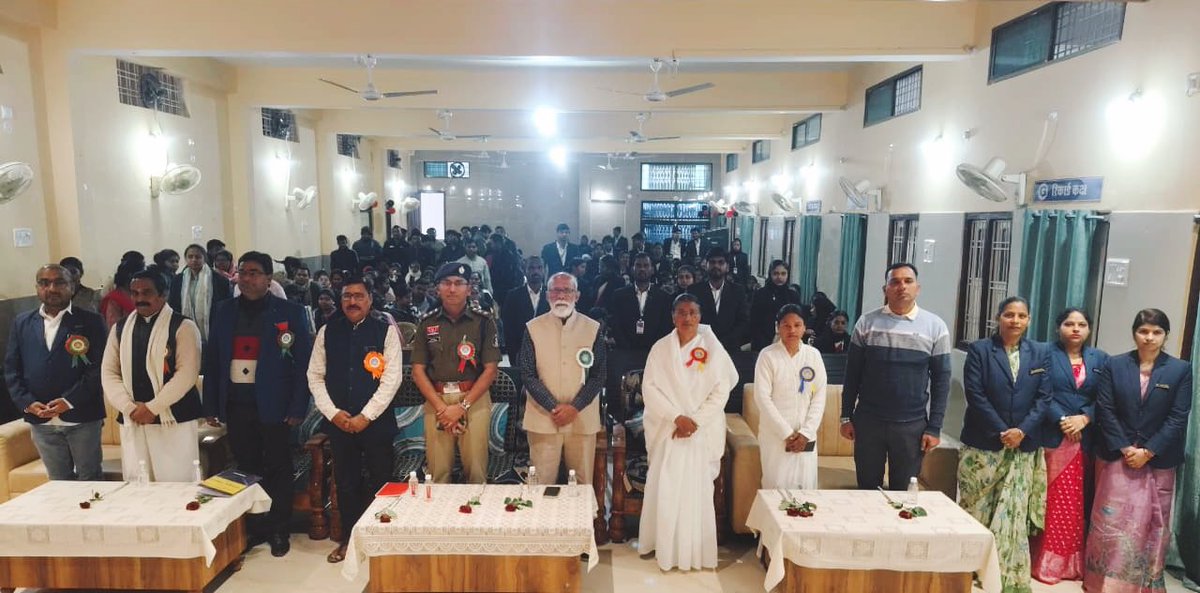 CCgpvs's tweet image. युवा सप्ताह-26 के अवसर पर संत हरकेवल दास महाविद्यालय,अंबिकापुर में “युवा_संवाद” का आयोजन किया गया।“नशीली दवाओं के दुरुपयोग के कानूनी एवं सामाजिक पहलू /यातायात नियम एवं साइबर अपराध –युवाओं पर प्रभाव एवं समाधान” रहा।
#MinistryofYouthAffairs 
@JustRightsfound