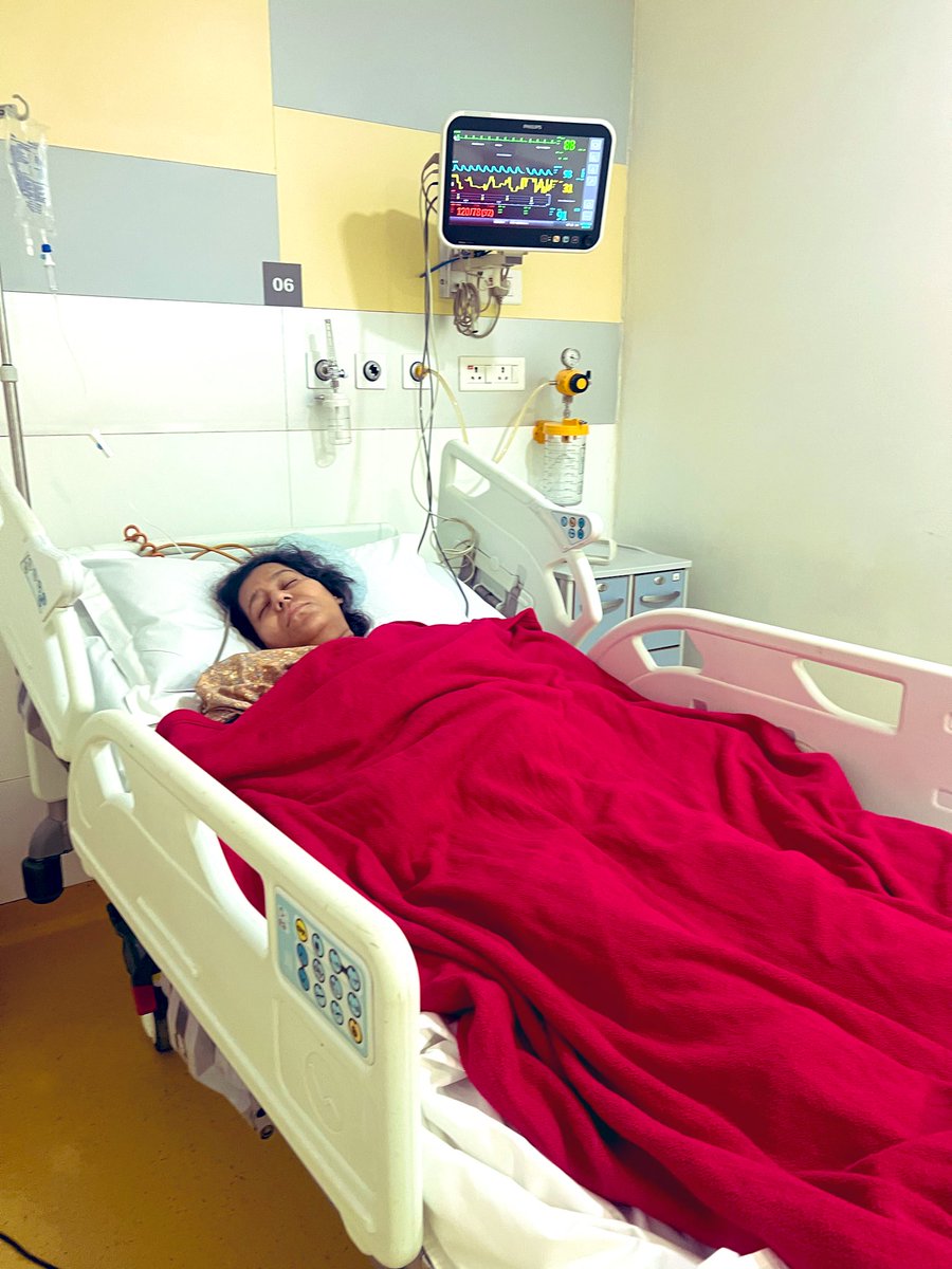 Sumitchauhaan's tweet image. हेल्थ अपडेट 

दोस्तों, रात में अज़रा की दो सर्ज़री हुईं और फ़िलहाल वो ऑब्जरवेशन में हैं। अभी एनेस्थीसिया का असर है लेकिन डॉक्टर ने कहा है कि दोनों ऑपरेशन सफल रहे।

आप से अपील है कि हमारी आर्थिक मदद करें। अभी टार्गेटेड अमाउंट के लिए आपकी थोड़ी हेल्प चाहिए। 

Donate in following…