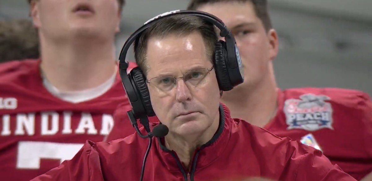 owright369's tweet photo. When your parent says “I’m not mad, I’m disappointed”…. #CFBPlayoff https://t.co/HIY8H9LJqw