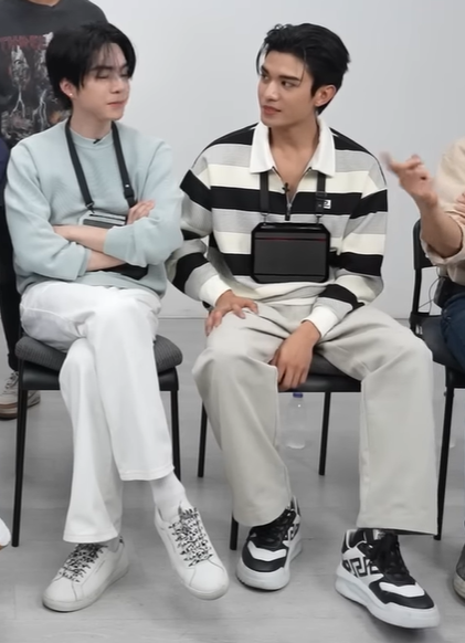 _mxxp_'s tweet image. ให้เลยละะะะ  เริ่ดดดดดดด

 #คำต้องเชื่อมXเติ้ลเฟิร์สวัน