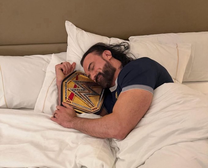 pwd_offl's tweet image. "I finally rest, and watch the sunrise on a grateful universe"