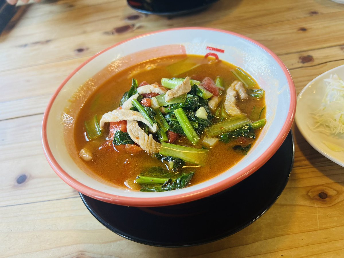 三重県の「いっとく家」とまとラーメン！
はるきちさんの紹介で食べに行きました！
全国制覇の1歩目です！

初めてとまとラーメンを食べたけど美味かったぁ！
とまとの酸味が良かった！