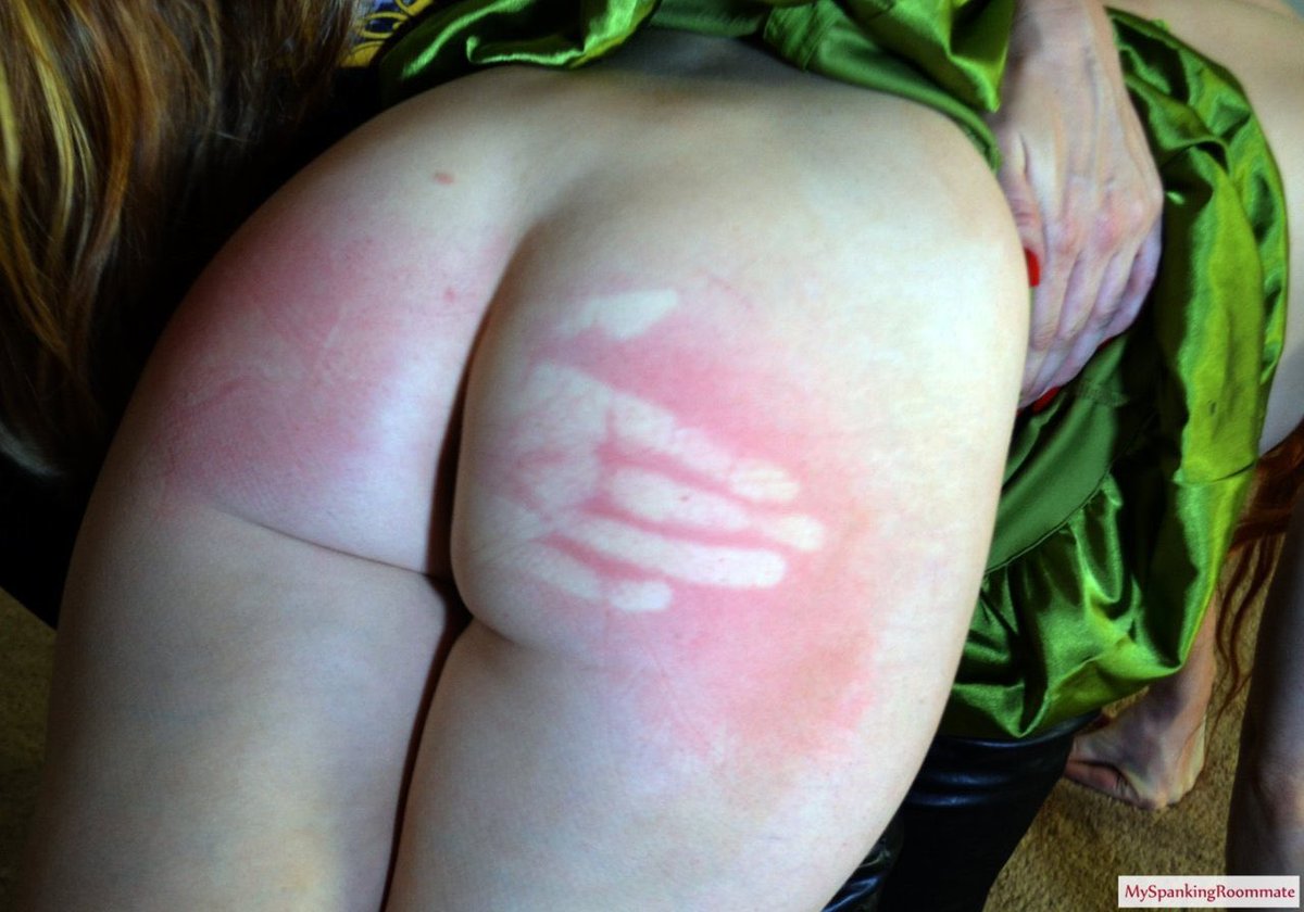 4ss_4ddict's tweet photo. #barebottom #spanked https://t.co/ilXh27YcdX