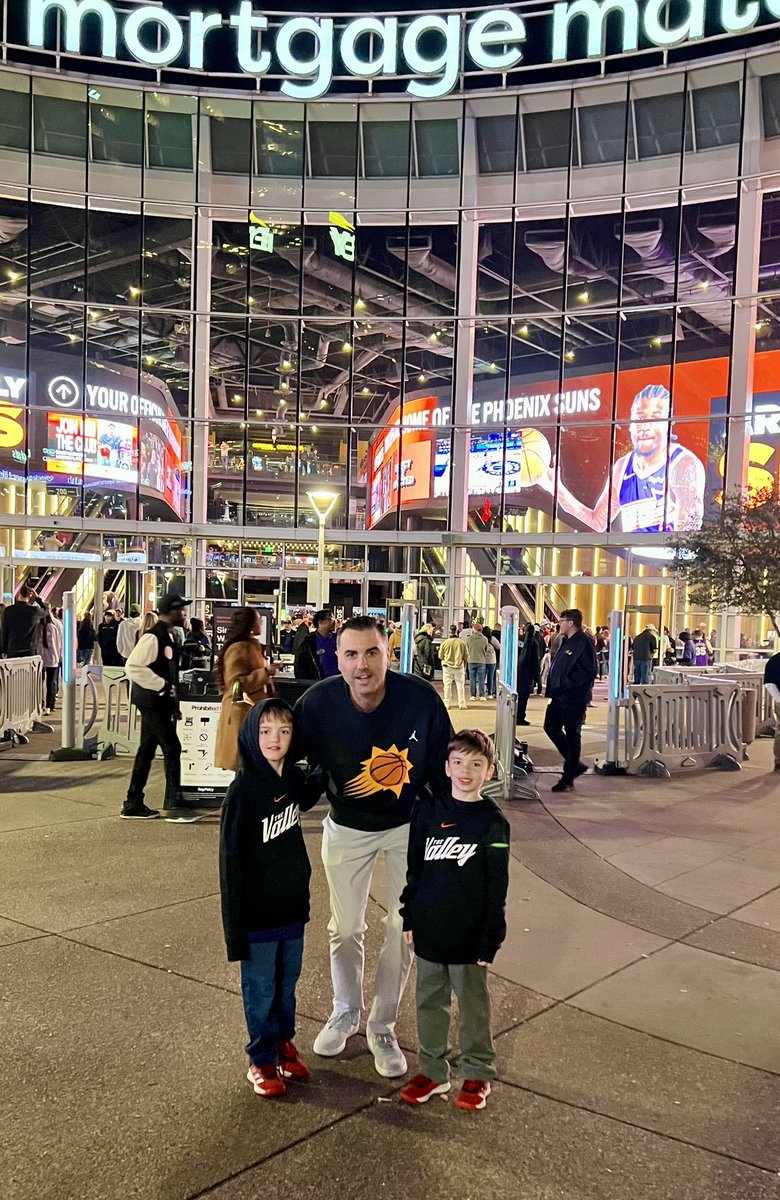 DaRealPapaBear's tweet photo. Market ⬇️
CBB
Miami OH PK 1u ✅
CFB
Oregon +3.5 1u 💣
Oregon/Indiana u49 1u 💣
There’s a reason we waited for #CHRISPALMA tomorrow. Got to take the twins to Suns/Knicks tonight though #BoysNightOut https://t.co/kE4GDlewPL