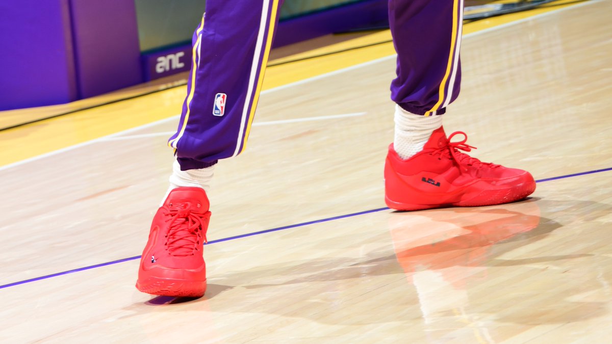 Complex Sneakers tweet media