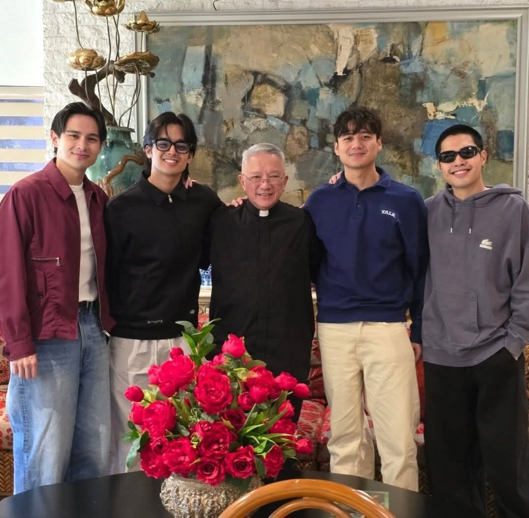 CertKap's tweet photo. TINGNAN: Ralph De Leon, KD Estrada, River Joseph at Elijah Canlas with Fr. Tito Caluag para sa pagbabalik ng YSpeak soon.
- Admin R https://t.co/IdQOqcYv16